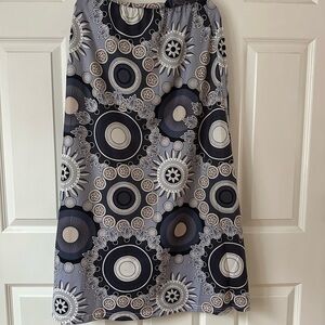 Elegant Gray Patterned Skirt